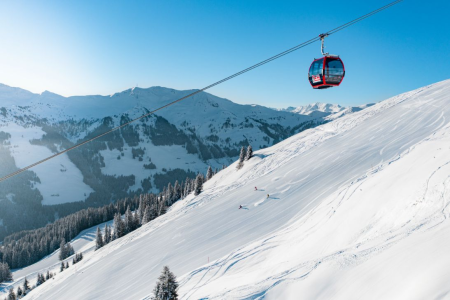 Snowboarden in de Skicircus bij Fieberbrunn